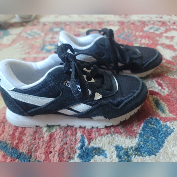 Classic Reeboks - Picture 2 of 4